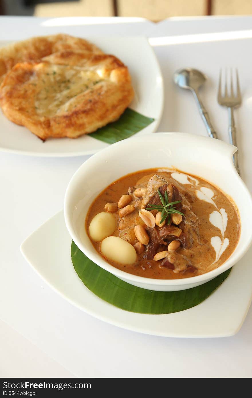 Thai food, Beef massaman curry with roti