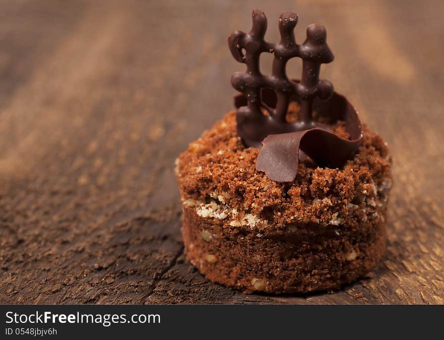 Cupcakeon A Wooden Background