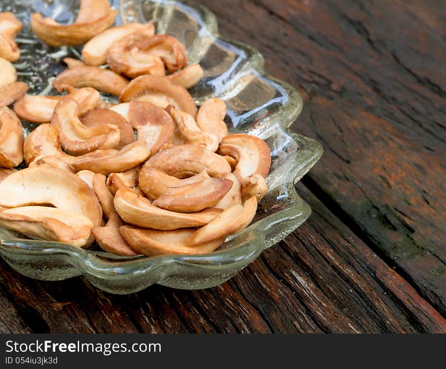 Cashew nuts in glass dish