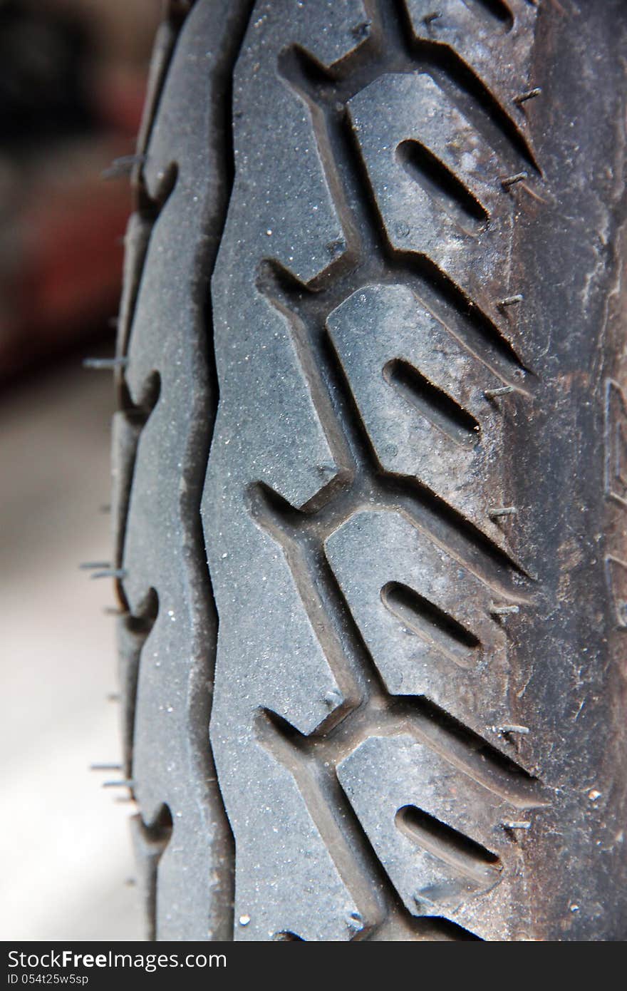 Motorcycle tire