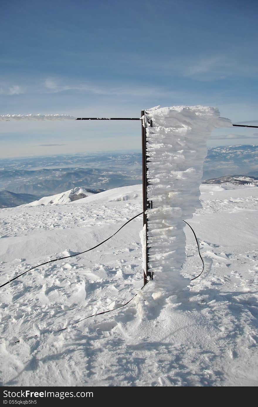 Iron Pillar and Icicles