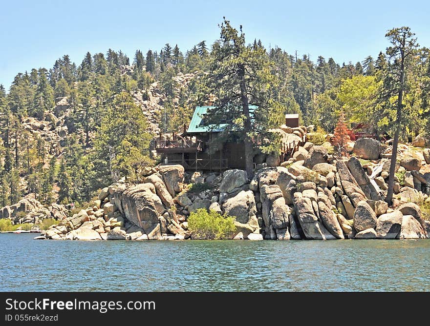 This is a cabin located in a boulder strewn area at the west end of Big Bear Lake near the dam. This is a cabin located in a boulder strewn area at the west end of Big Bear Lake near the dam.