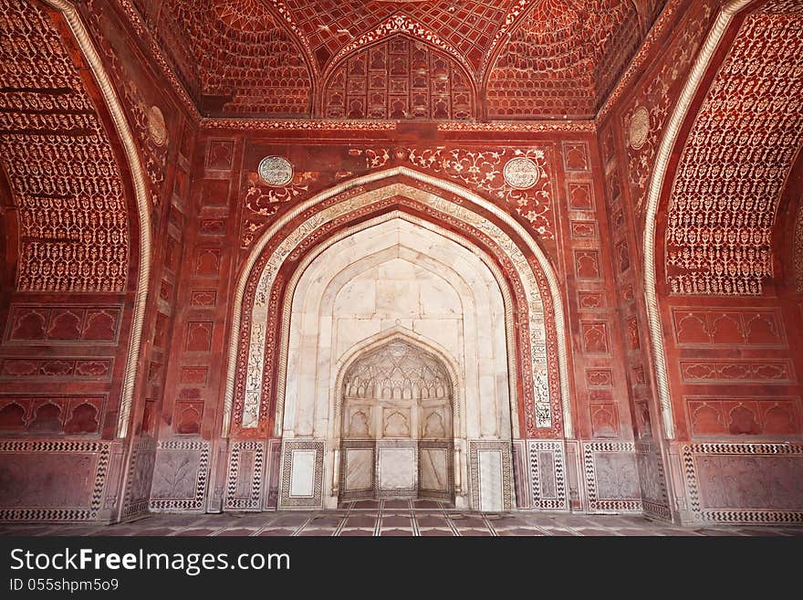 Detail of decorating the Taj Mahal