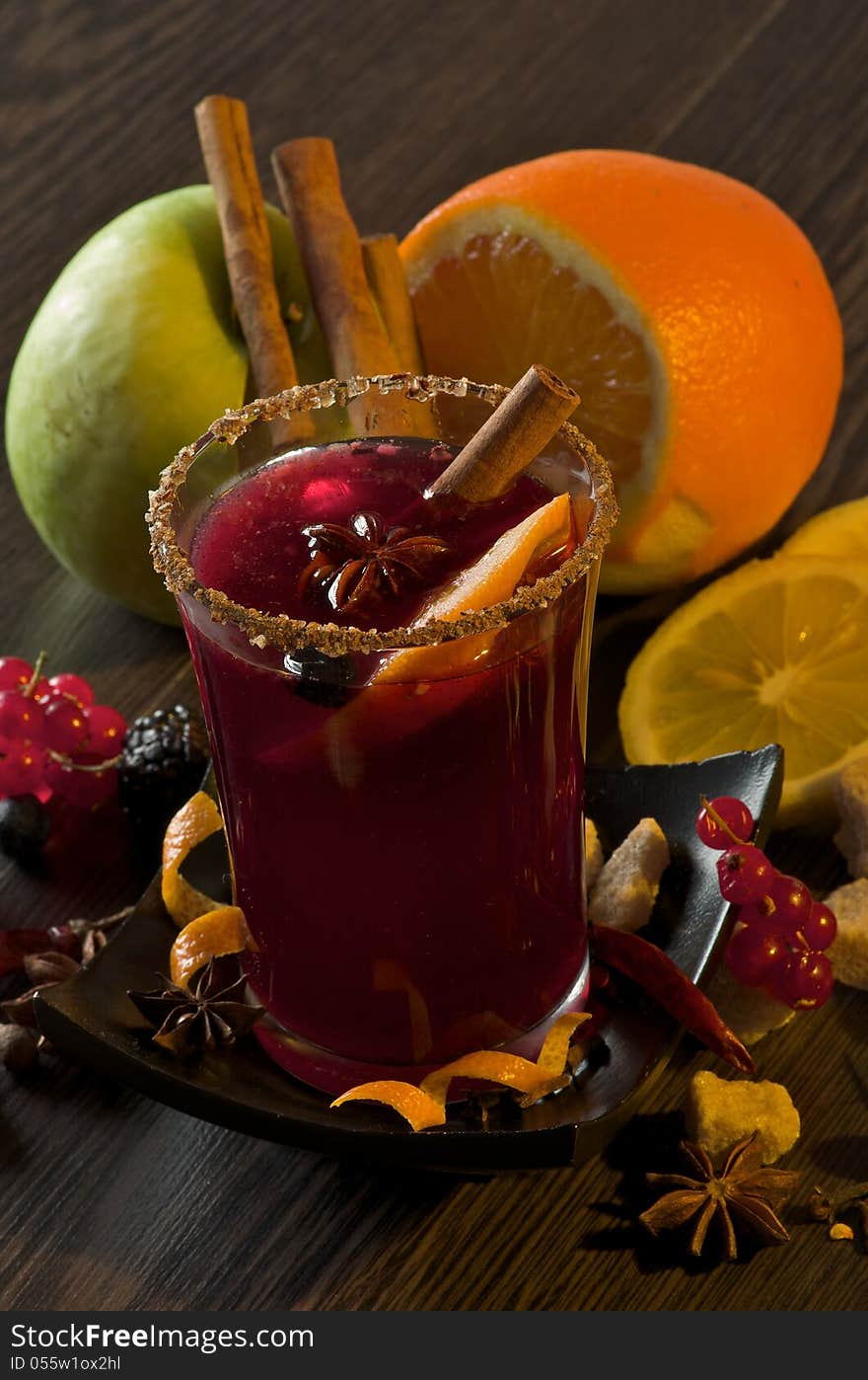 Mulled Wine and Fruits