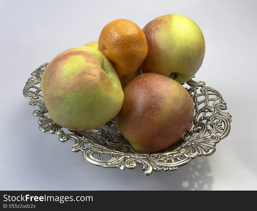 Plate with fruits