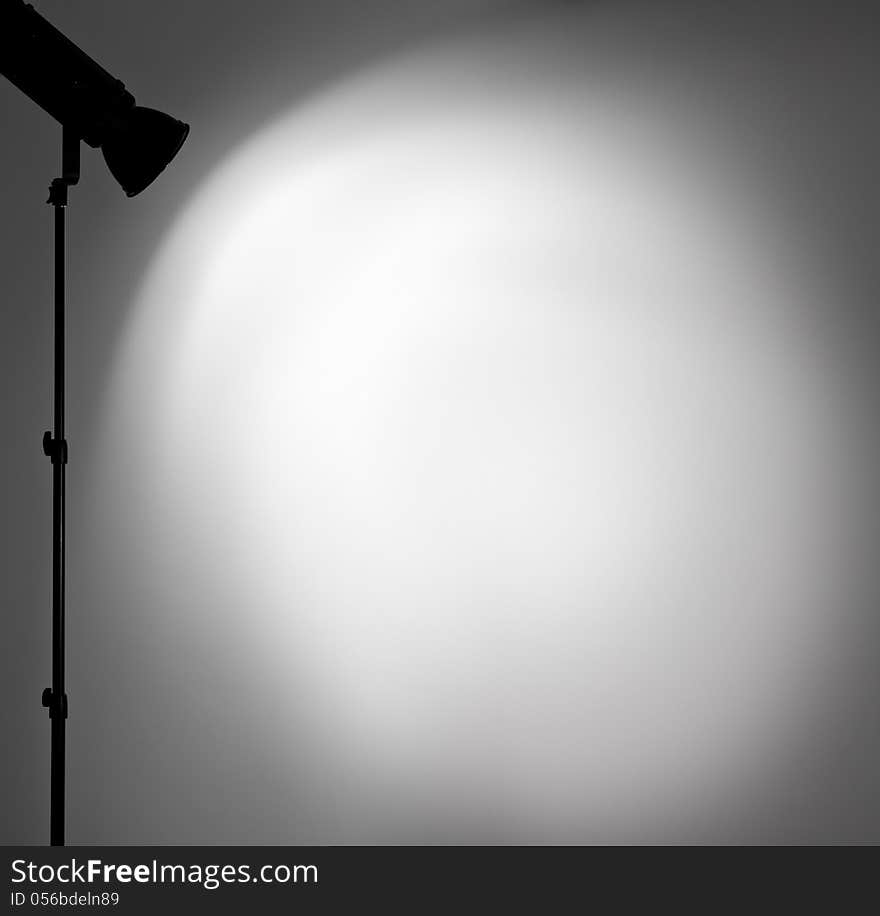 Light on the wall of the studio flash. Light on the wall of the studio flash.