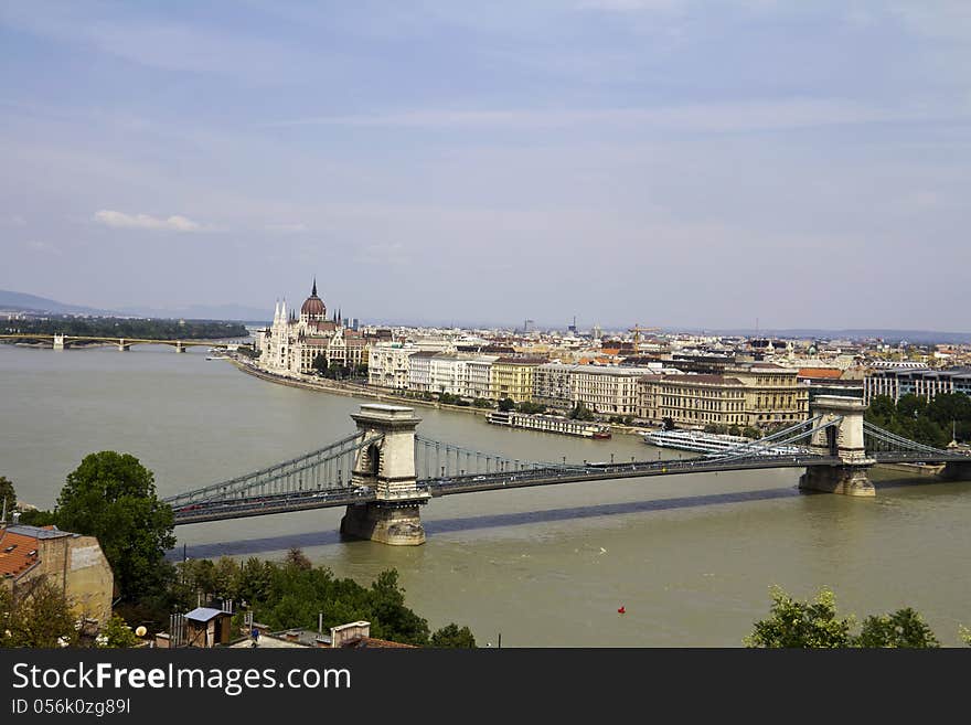 The Chain Bridge in Budapest, Sightseeing in Hungary.
