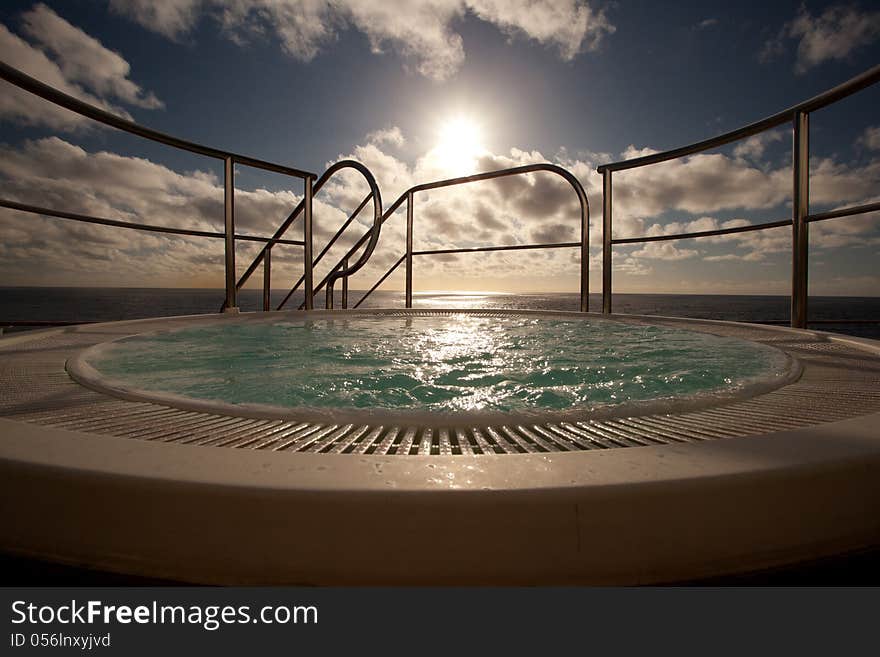 Whirlpool in theQueen Mary 2, largest cruise ship in the world