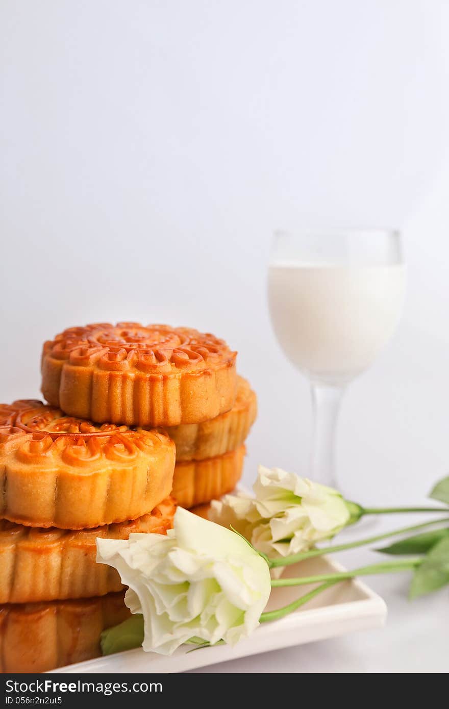 Chinese traditional pastry with flowers