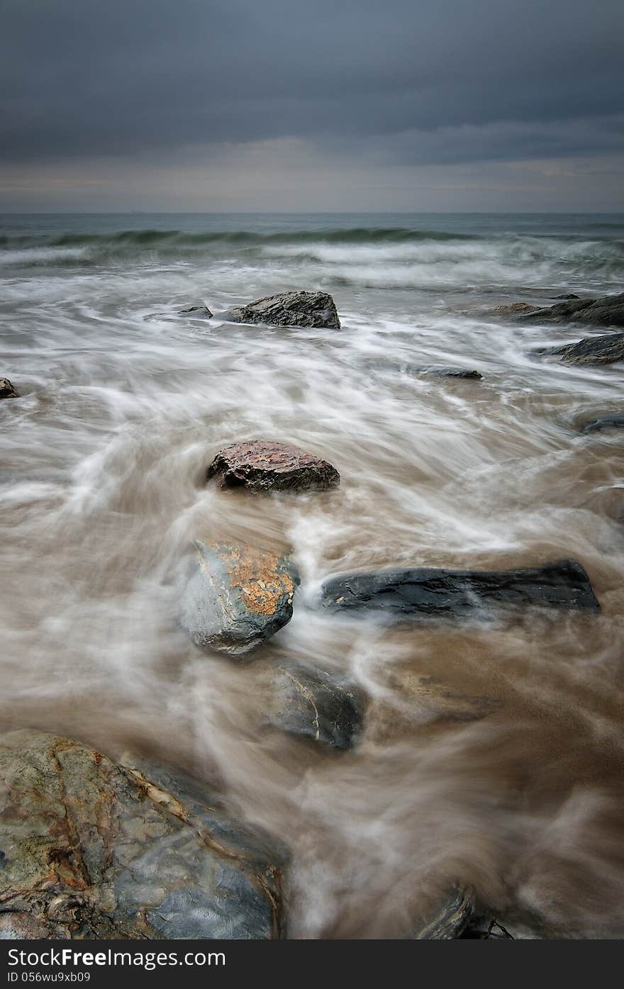 A cloudy day by the sea