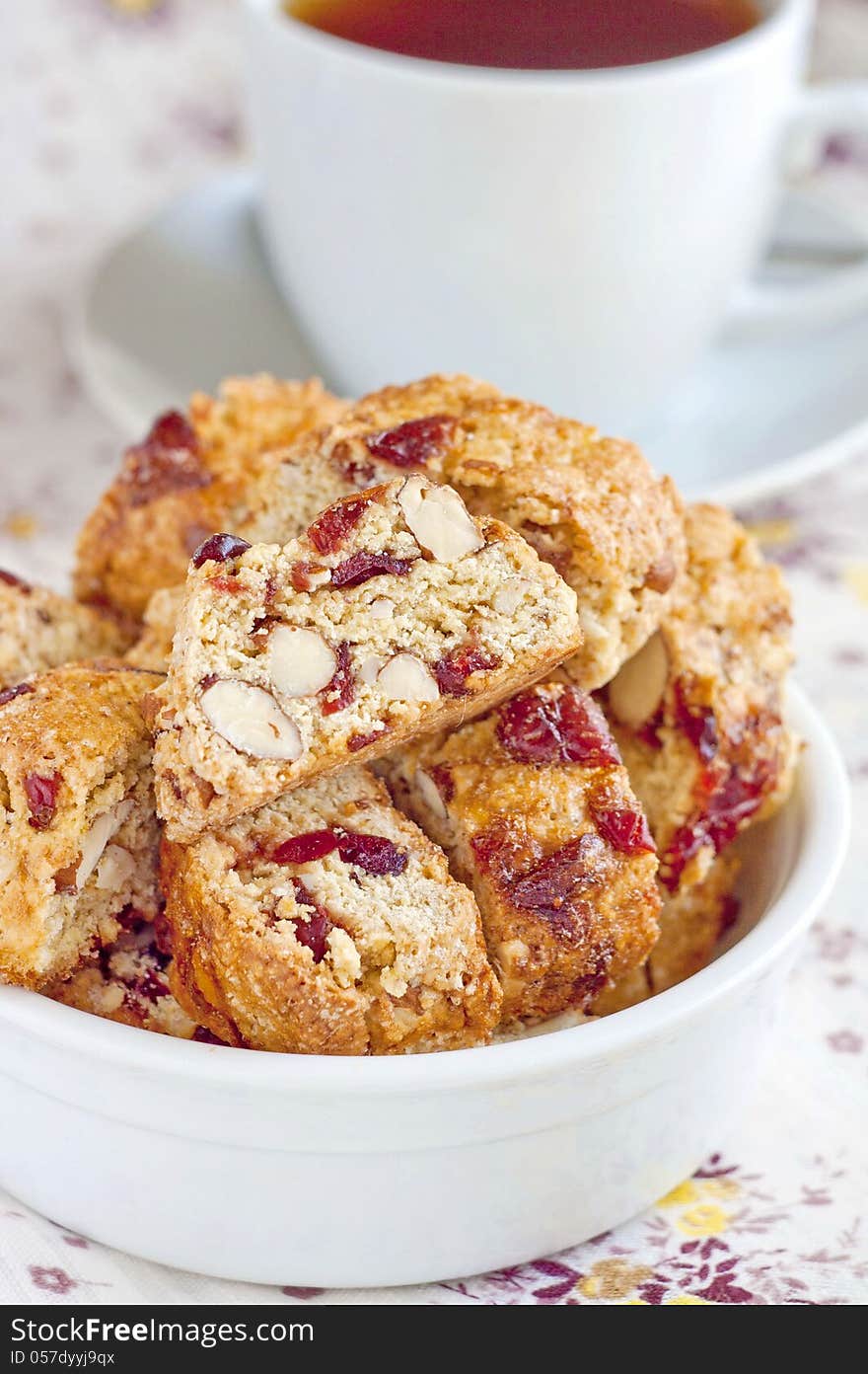 Almond And Cranberries Biscotti