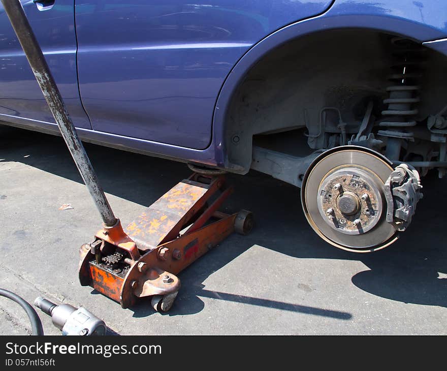 Changing car tire