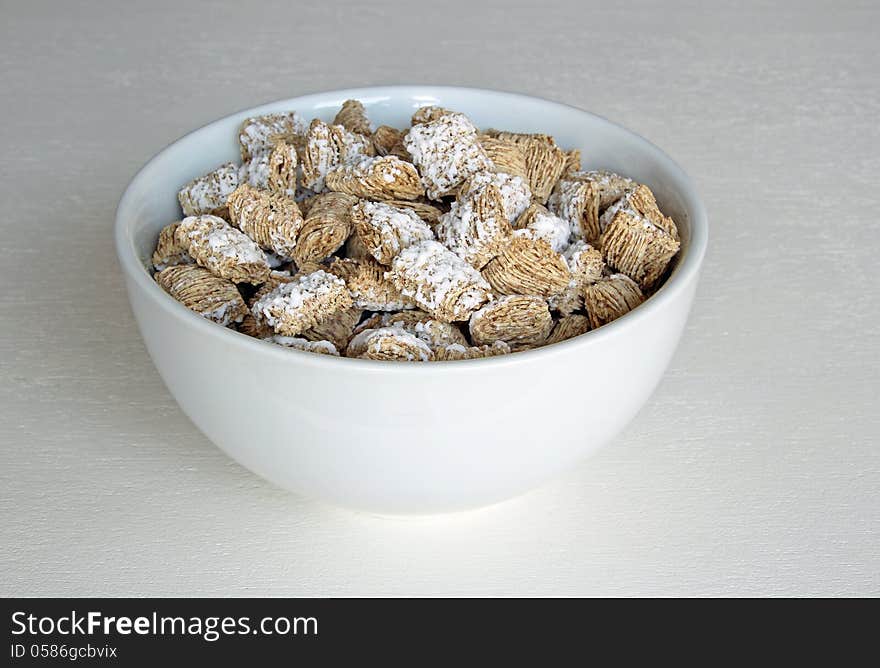 Photo showing a delicious bowl of healthy wholewheat cereal bowl.
