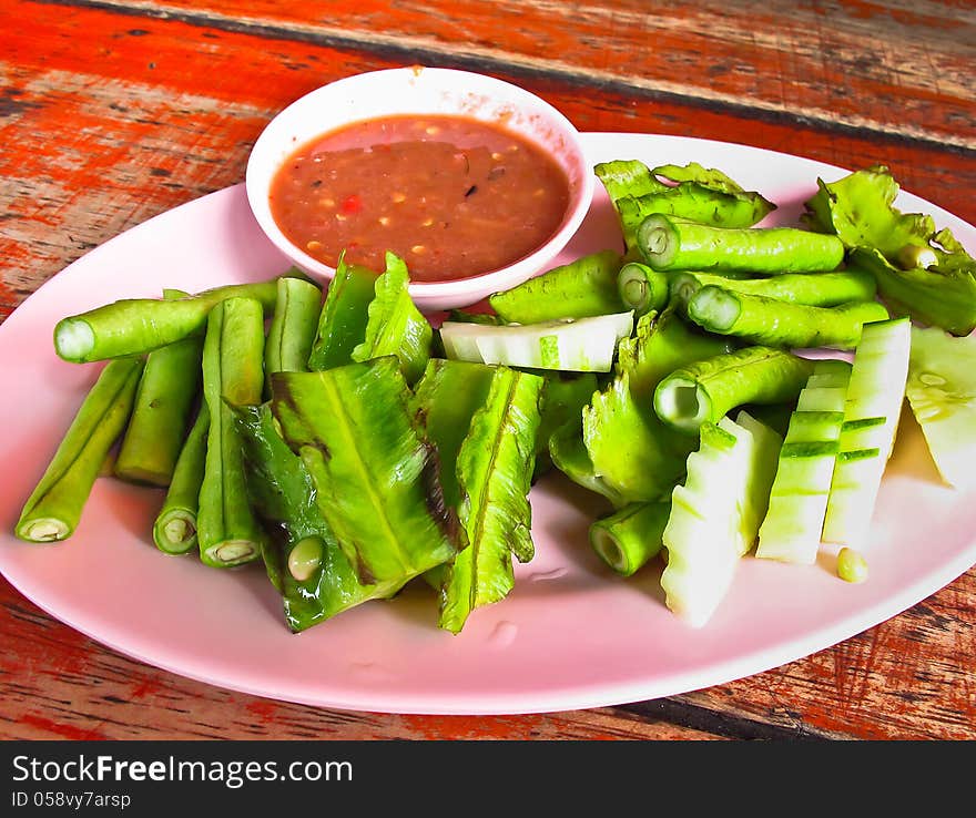 Vegetable with spicy sauce