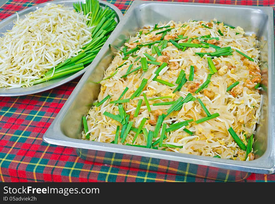 Thai Food Pad Thai , Stir Fry Noodles With Shrimp And Omelet