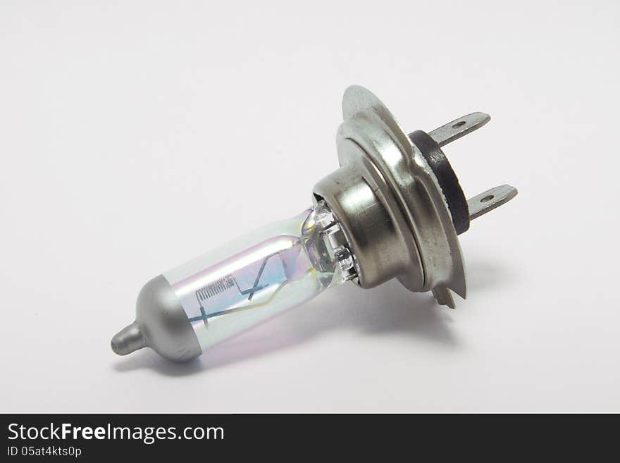 Halogen bulb for car lights