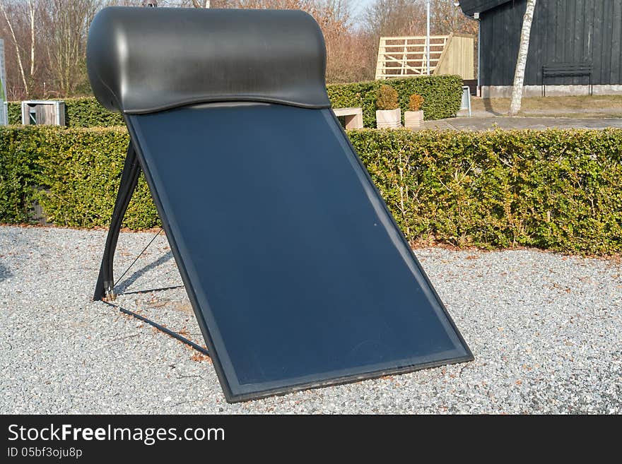 Modern solar water heater