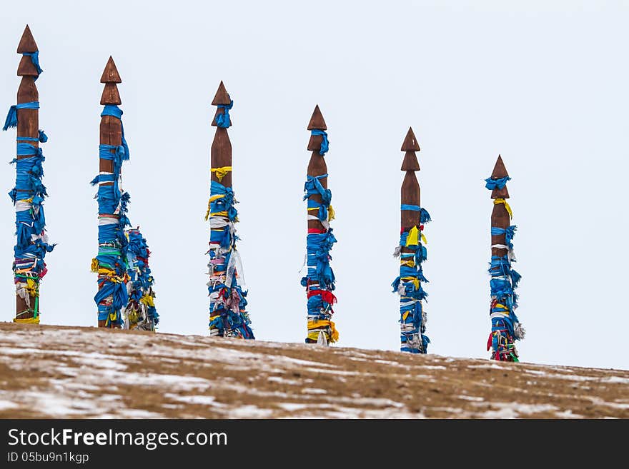 Symbolic ribbons on the column