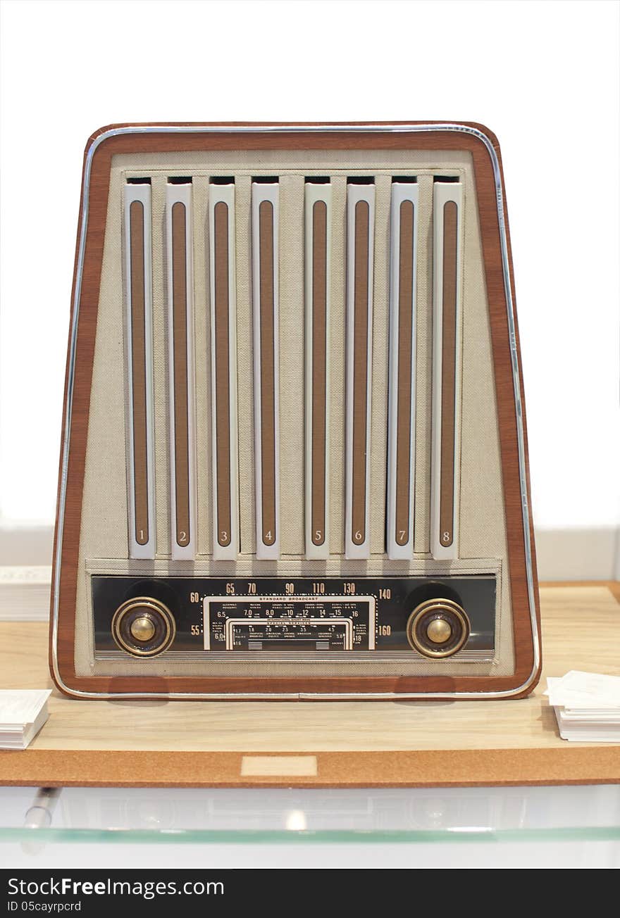 Retro radio receiver