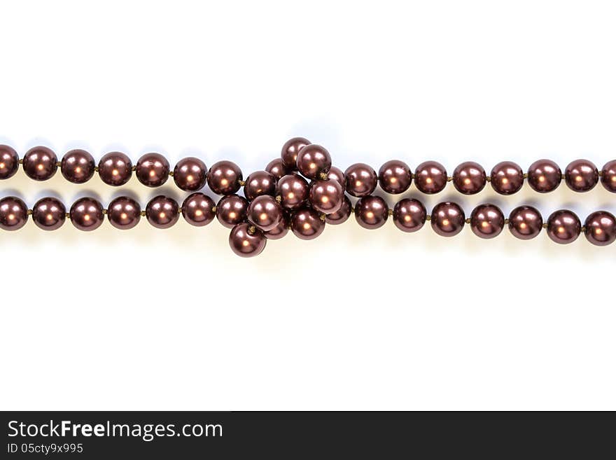 Knotted bead