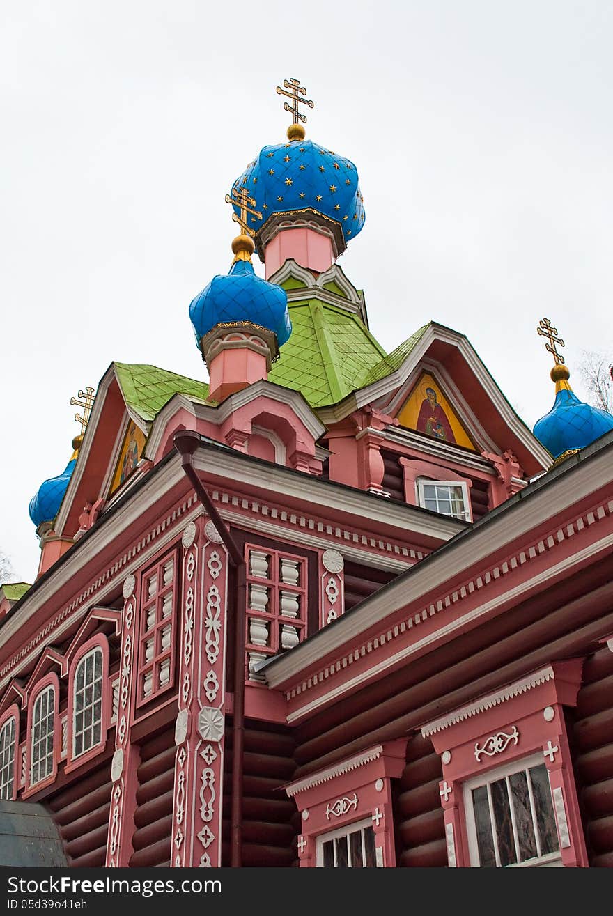 Natashinskaja wooden Church in April.