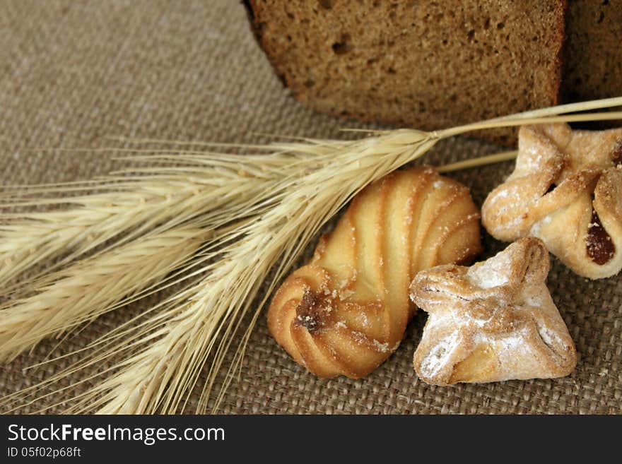 Cookies on a brown background (sweets)