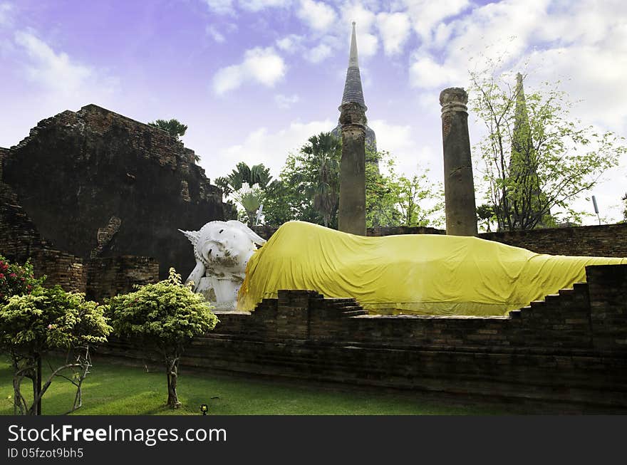 The main reclining Buddha image, Wat Yai Chaimongkol in Ayutthaya.