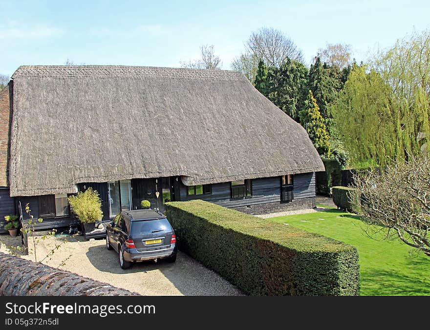 Rural kent thatched cottage