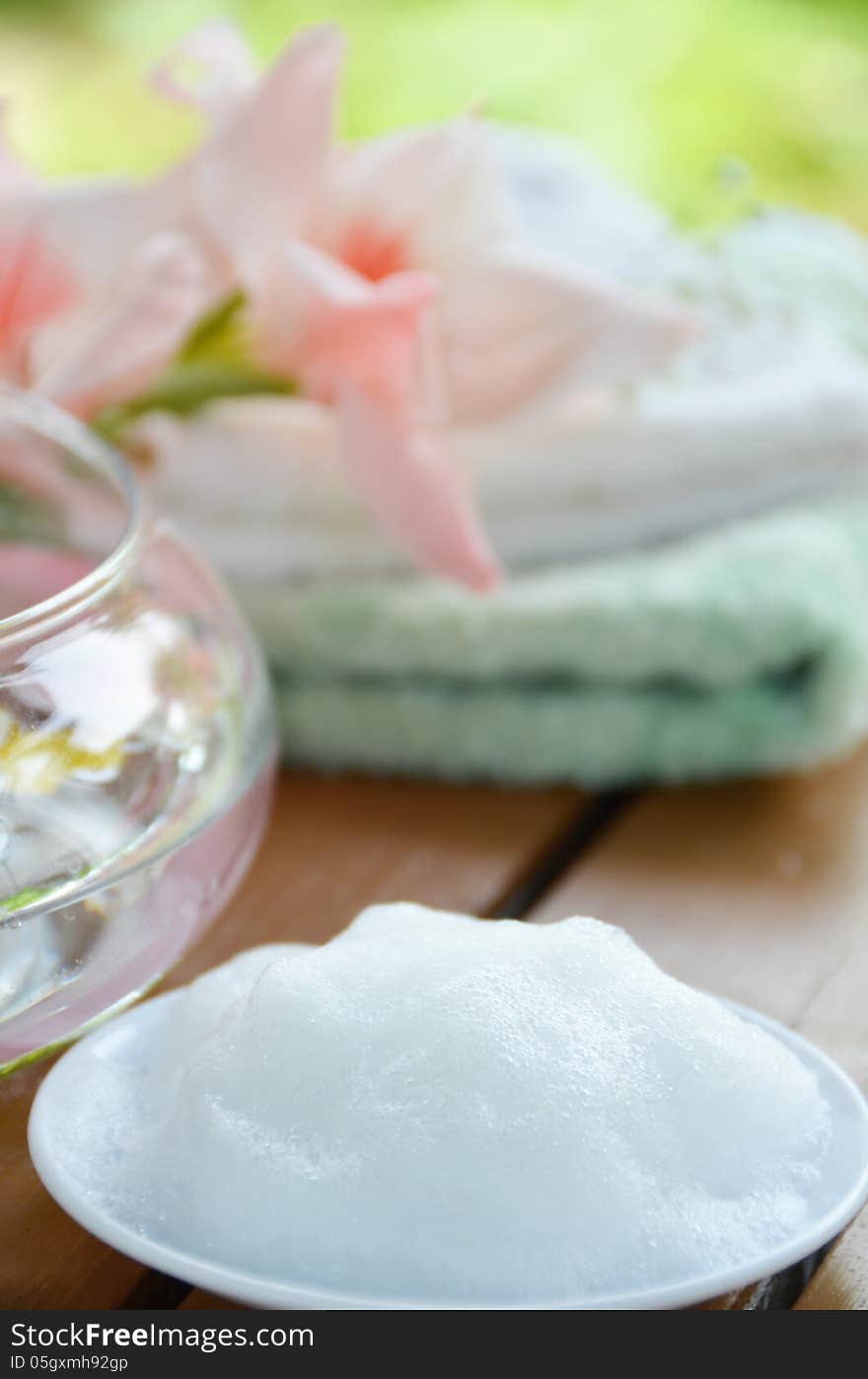 Soap foam for beauty treatment