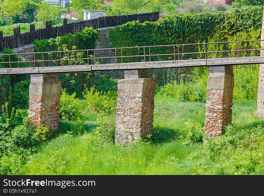 A bridge from  the Huniazi Castle