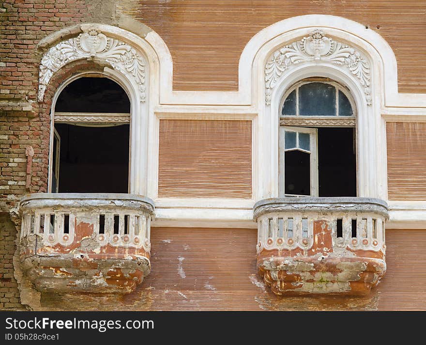 Old windows detail