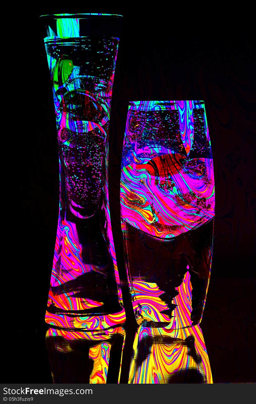 Composing of two glasses with soap-bubble in polarised light. Composing of two glasses with soap-bubble in polarised light