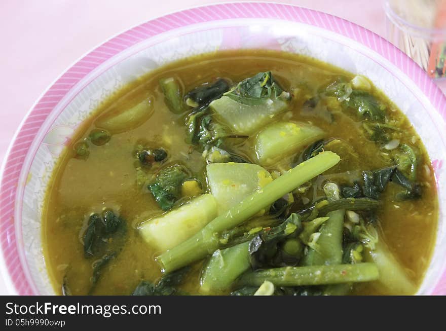 Sour soup made of tamarind paste