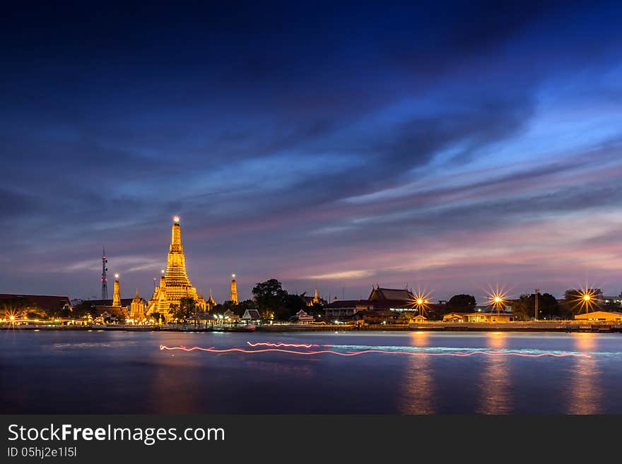 Twilight Wat Arun Bangkok