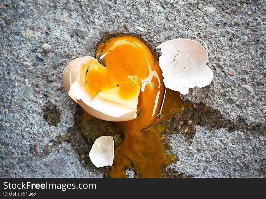 broken egg- eggshell-food ingredient