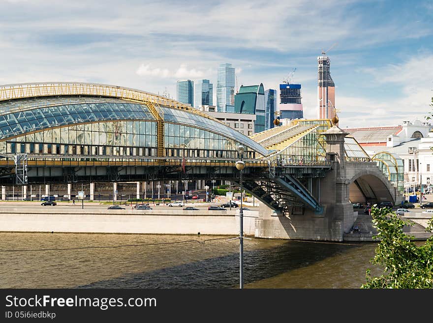 Bogdan Khmelnitsky bridge in Moscow