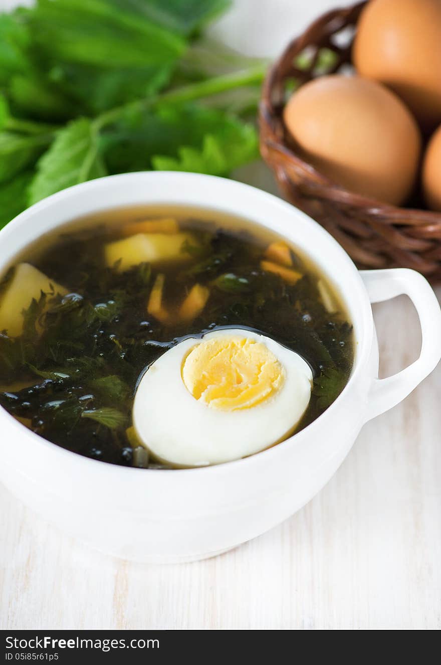 Nettle soup with egg