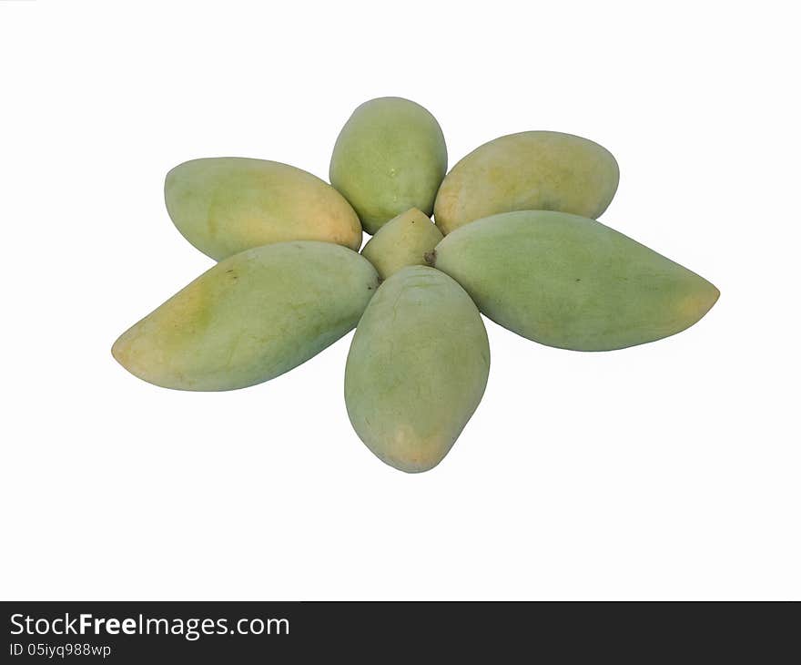 Ripe mangoes arranged in star shape