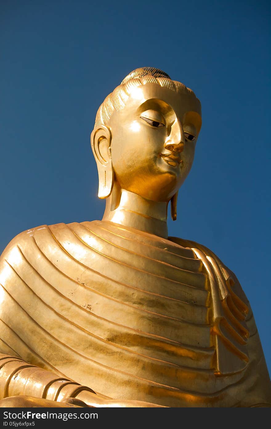 Gold buddha