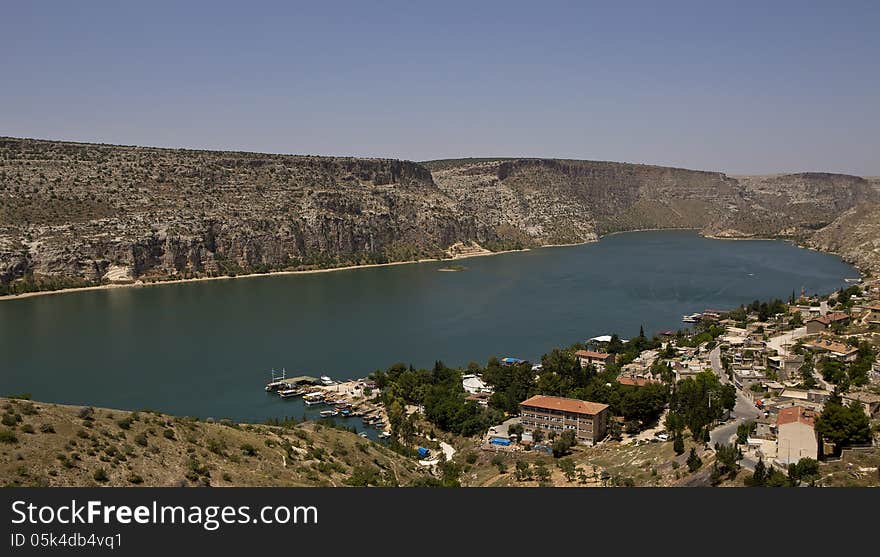 Halfeti is a small farming district on the east bank of the river Euphrates in Şanlıurfa Province in Turkey. Halfeti is a small farming district on the east bank of the river Euphrates in Şanlıurfa Province in Turkey.