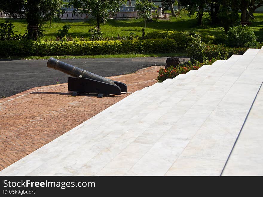 Ancient cannon placed in front of the National Museum in Laung Prabang