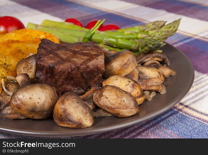 Grilled steak plate