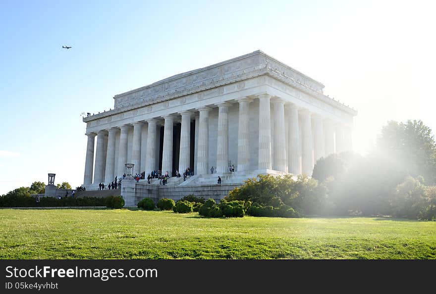 The Lincoln Memorial is an American national monument built to honor the 16th President of the United States, Abraham Lincoln.