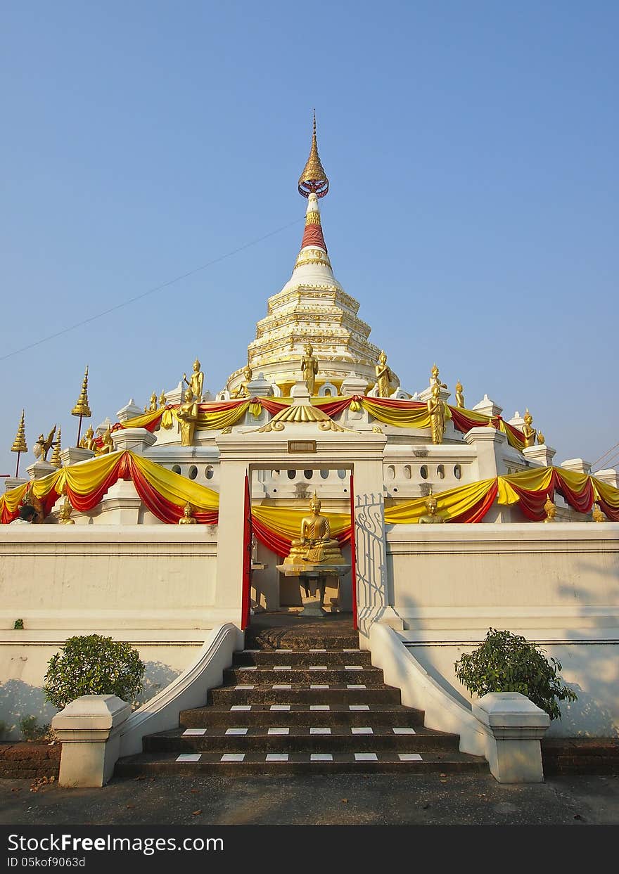 Ascent to pagoda