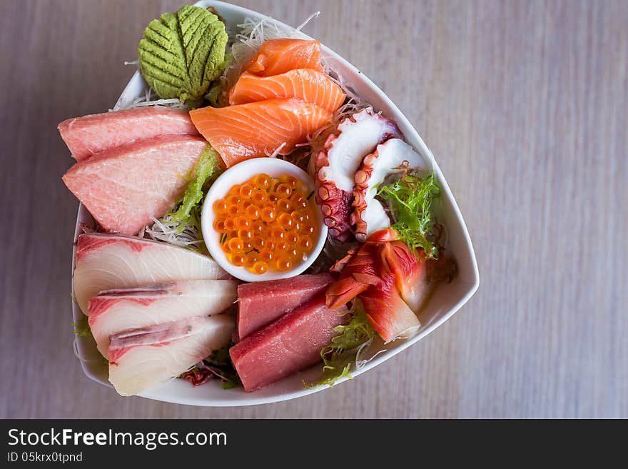 Sashimi Set in triangular bowl