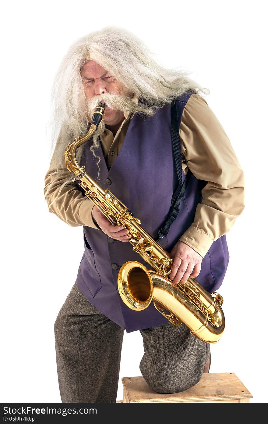 Old hippies saxophonist