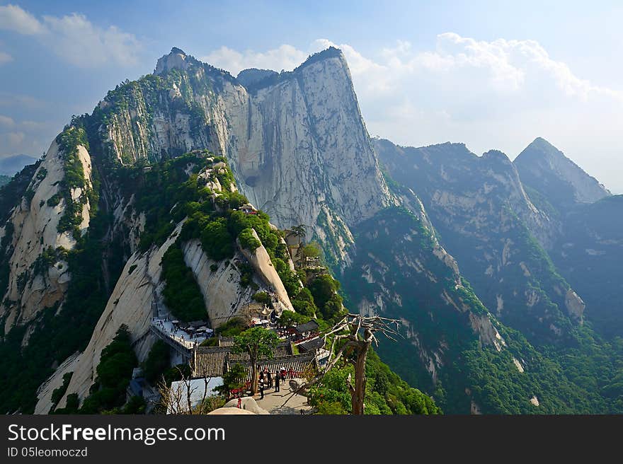 Overlook The Caer Cliff_Hua Mountain_xian_shanxi