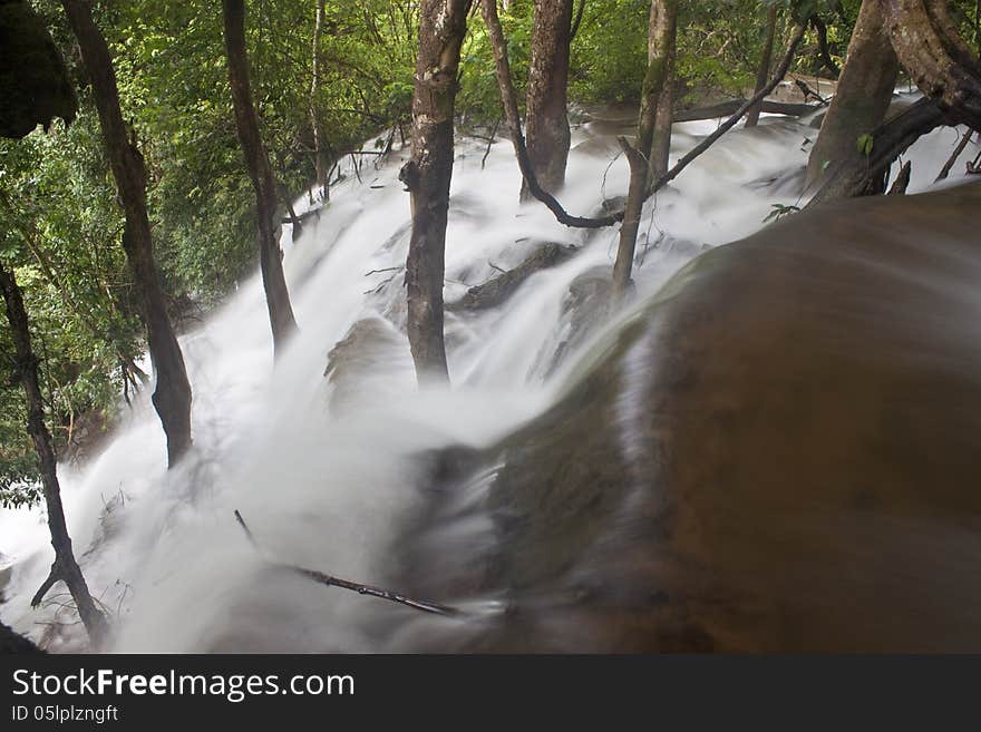 Tat Kuang Si waterfall