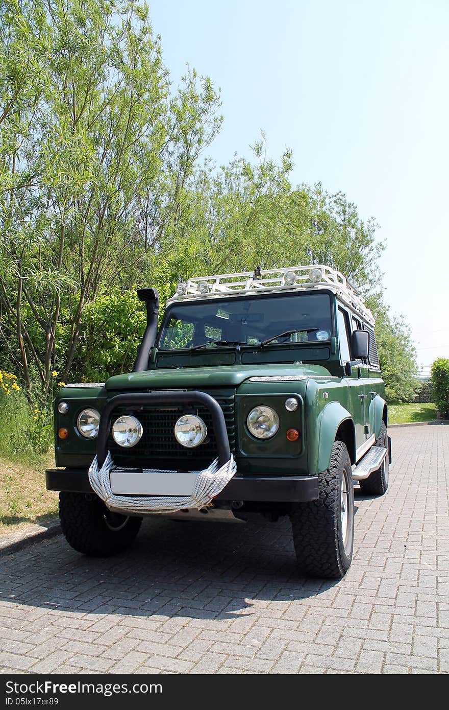 110 Defender CSW