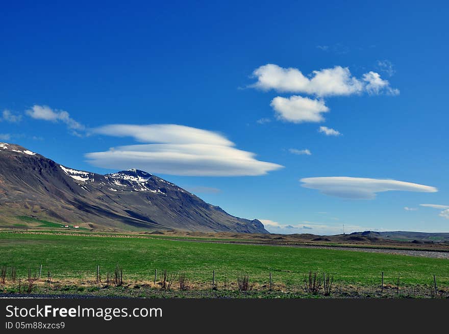 Amazing Mountain And Cloud